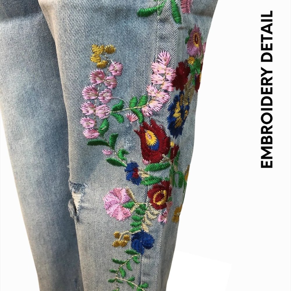 SALE!!!!!! NWT Floral Embroidered Light Denim Jeans - Picture 7 of 10